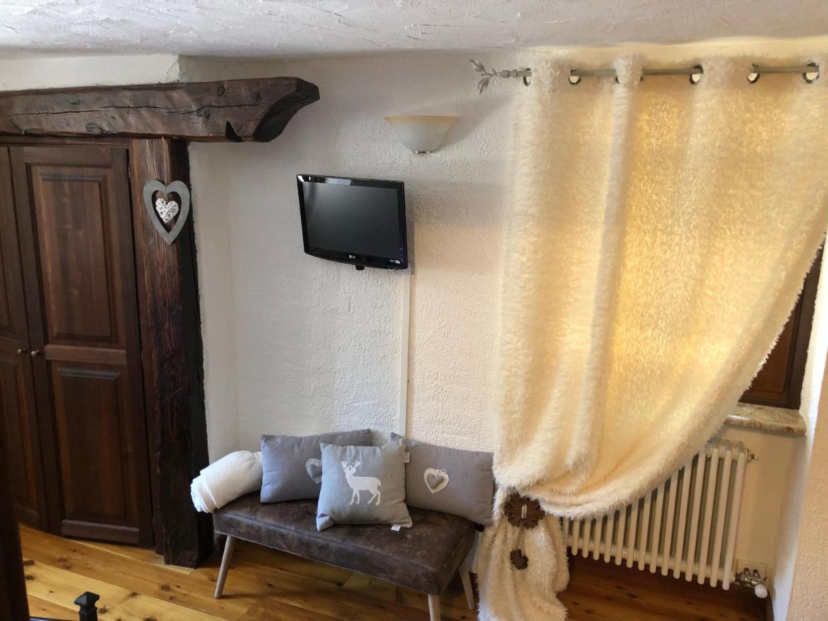 La Chambre Des Reves Aosta Exterior photo