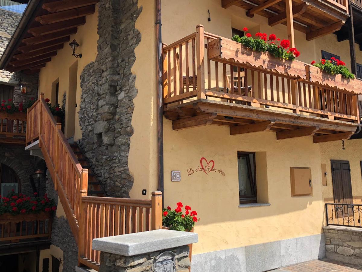 La Chambre Des Reves Aosta Exterior photo